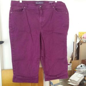 Plus Size Gloria Vanderbilt Denim Capri